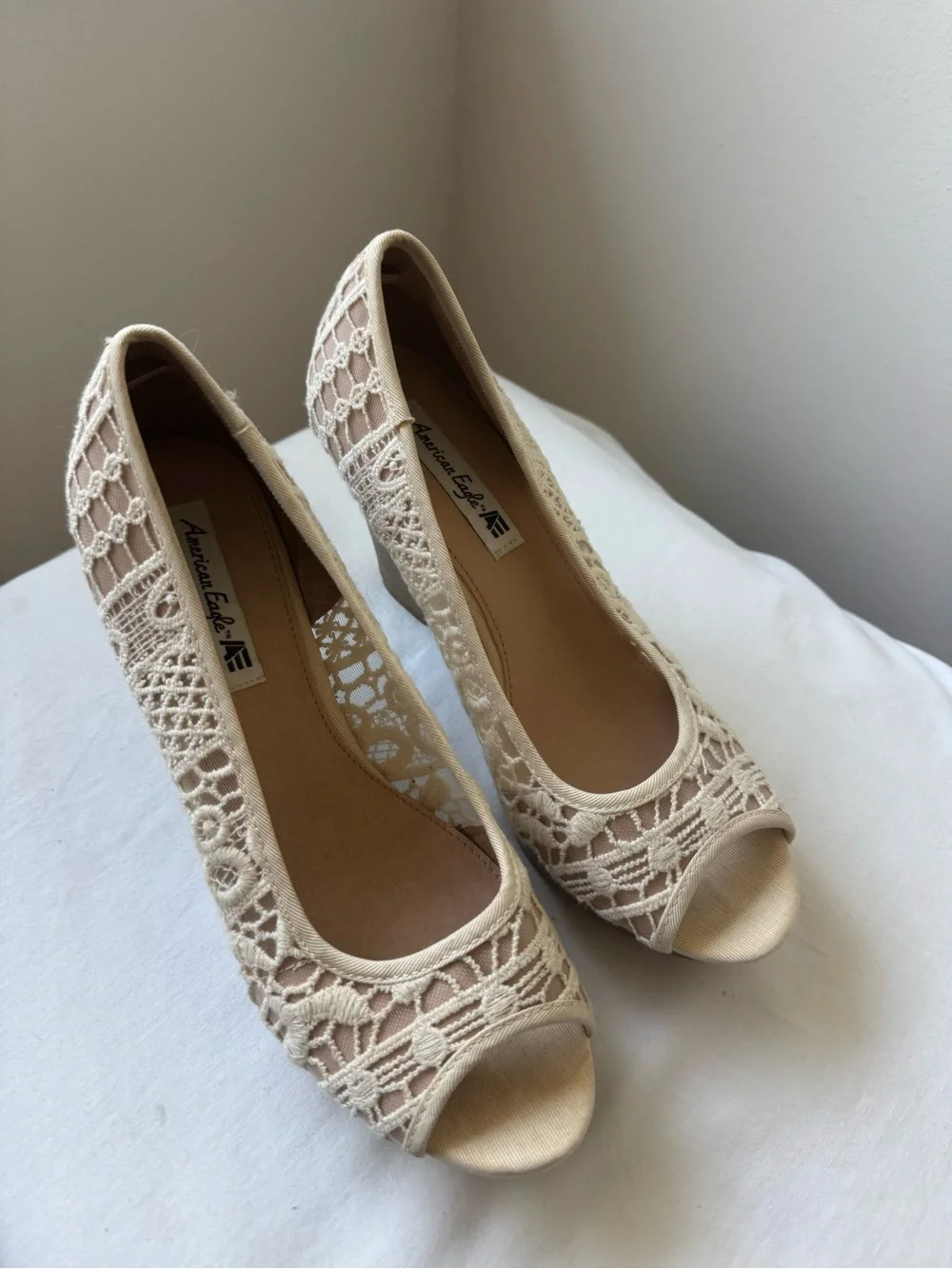 🤍 Y2K America Eagle Lace Peep Toe Wedge Heels Size 8.5 🤍